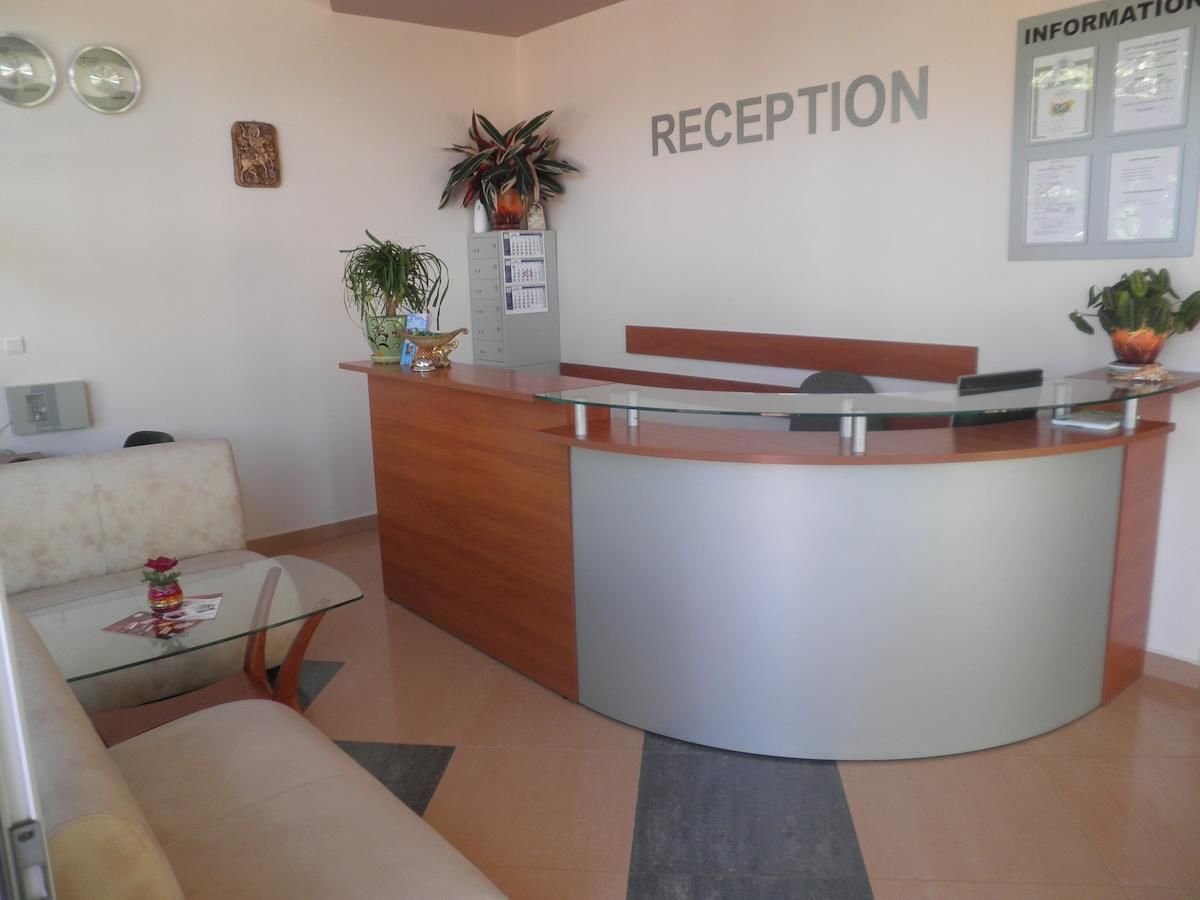 Отель Saint George Family Hotel Лозенец-22