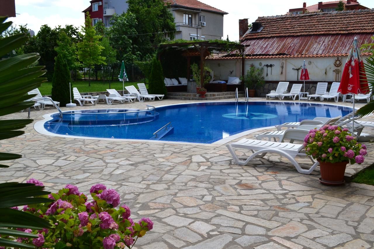 Отель Saint George Family Hotel Лозенец-28